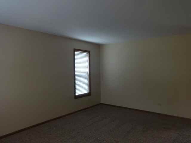 4506 Riverside Dr - Photo 3 of 14