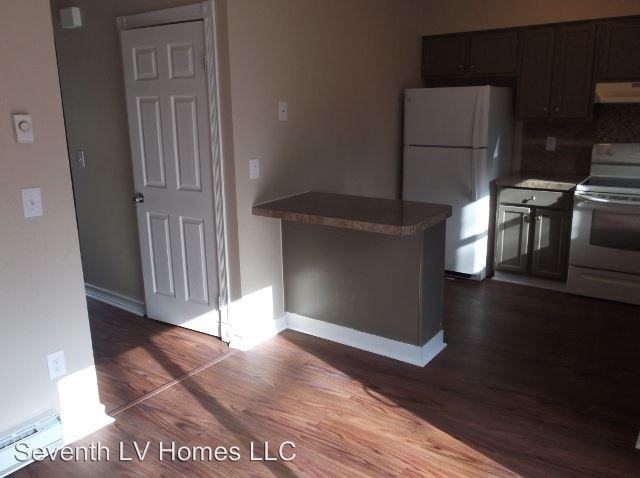 826 E Turner St - Photo 3 of 12