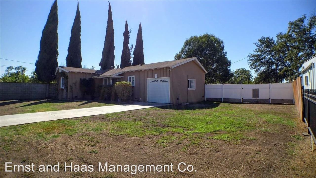 1131 S Center Ave - Photo 2 of 26