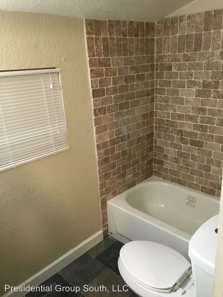 630 W Washington St - Photo 3 of 7