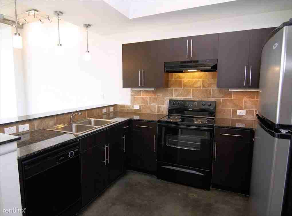 501 W 5th St - Photo 2 of 6