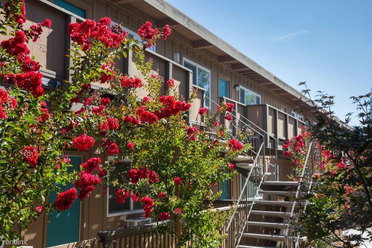 Tangelwood Apartments - Photo 2 of 9