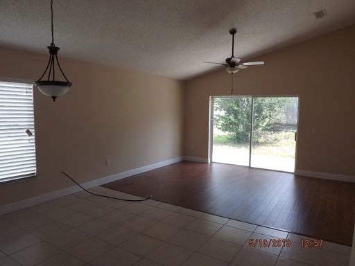 632 Kermarah Ave - Photo 3 of 11