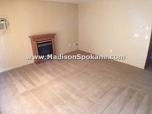 12211 N Freya St - Photo 2 of 8