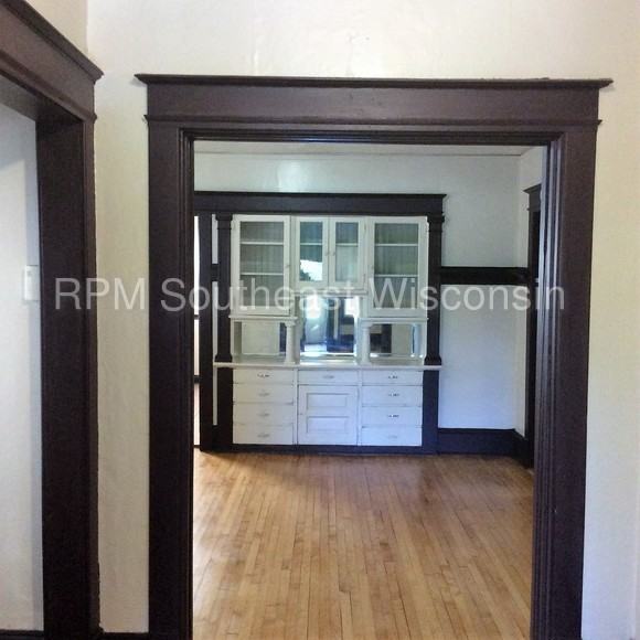 2141 N 47th St - Photo 2 of 11