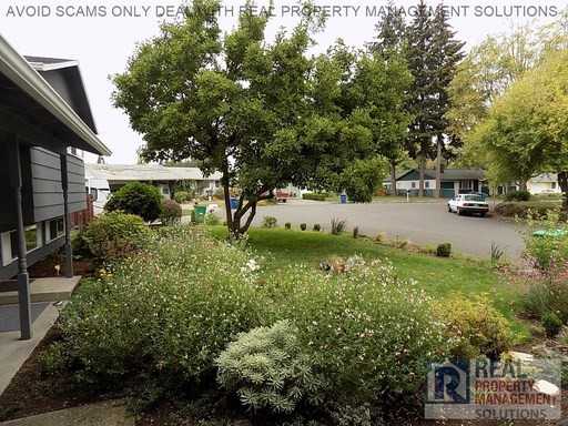 11925 SE Juniper St - Photo 3 of 34