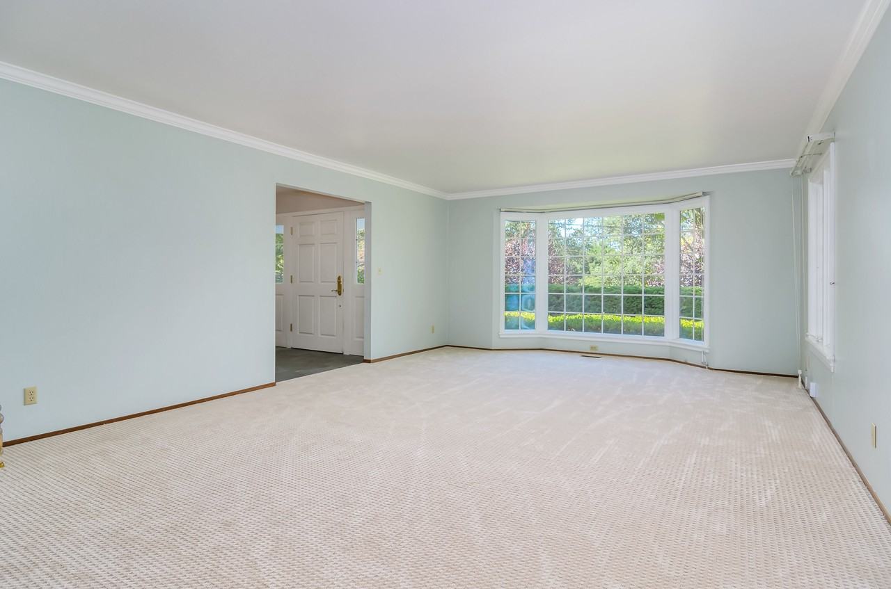 534 Miner Road - Photo 3 of 9