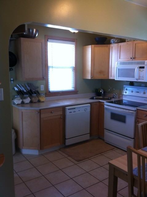 11244 69 Street Northwest - Photo 3 of 11