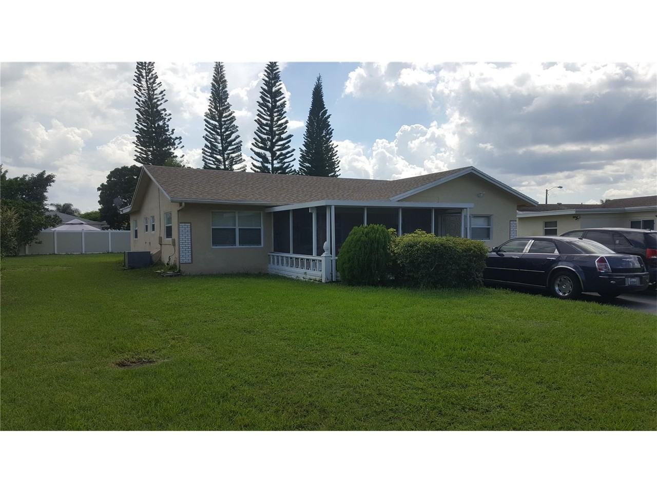 9602 Northwest 80th Place - Photo 2 of 3