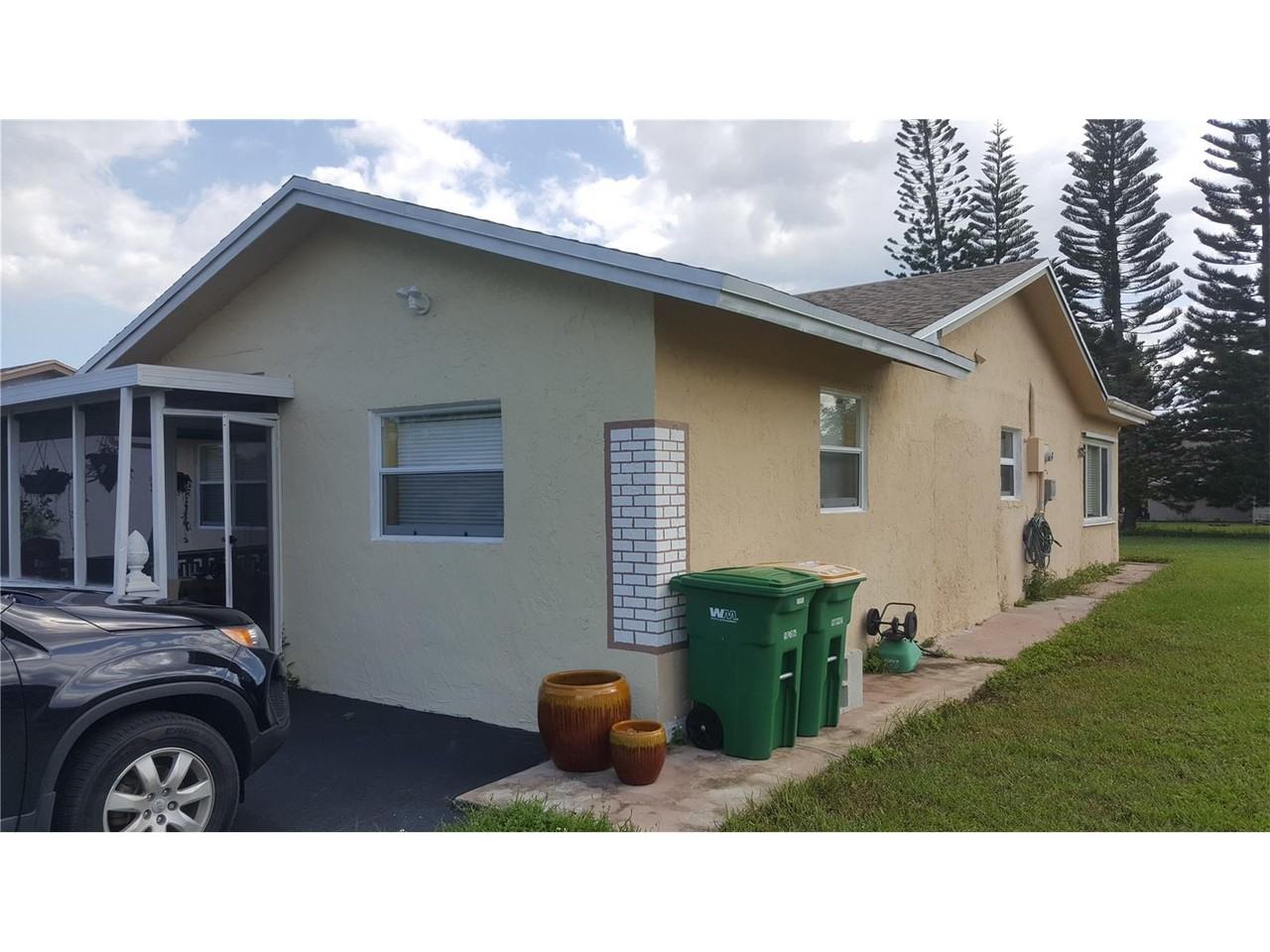 9602 Northwest 80th Place - Photo 3 of 3