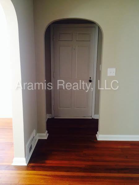 1018 Cascade Rd SW - Photo 2 of 28
