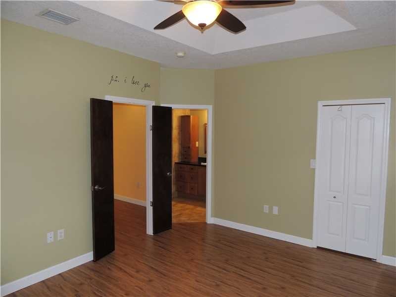 10884 SW 89th St - Photo 3 of 6