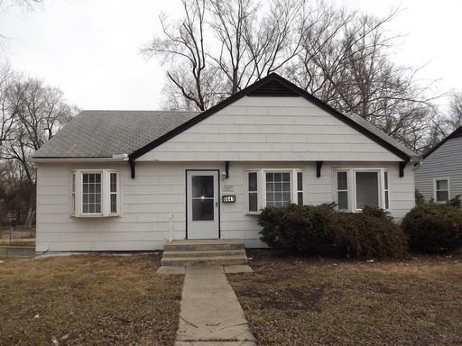 6641 Flora Ave - Photo 3 of 10