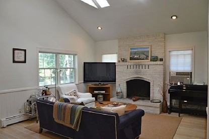 16 Sunninghill Rd - Photo 3 of 15