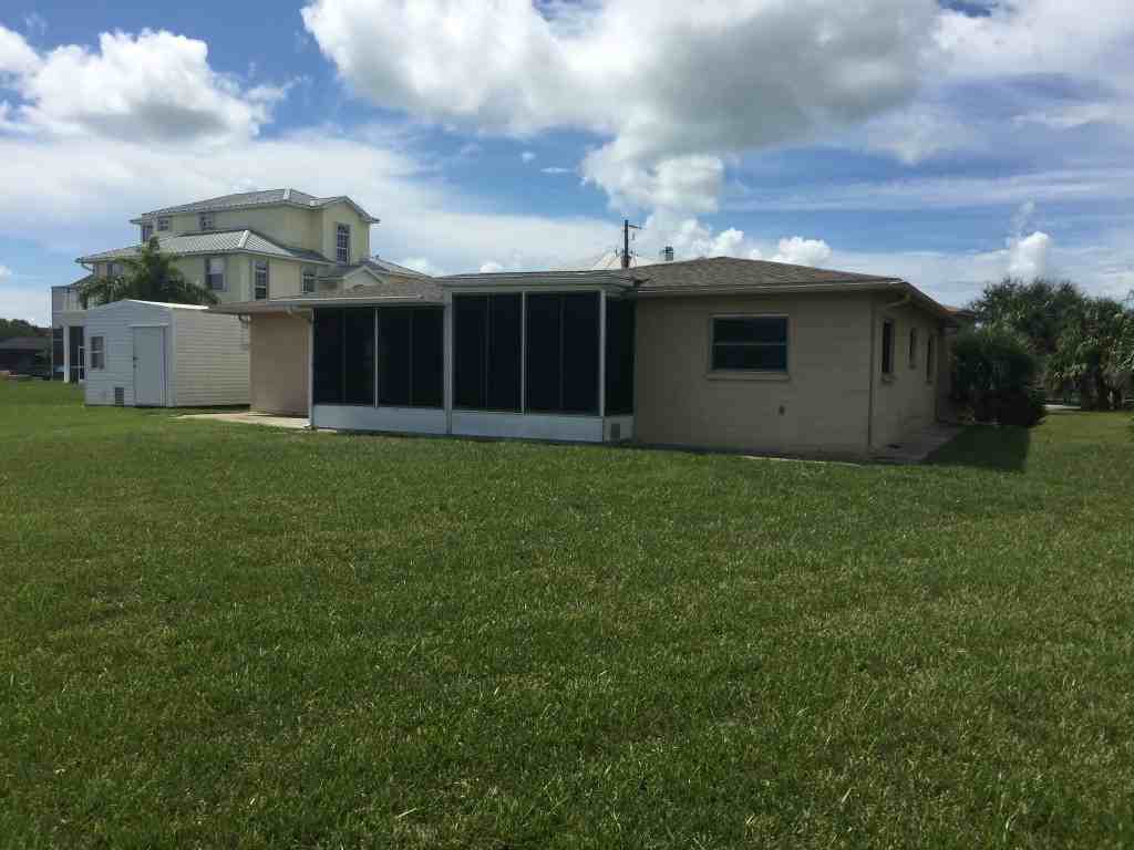 3207 Nassau Dr - Photo 3 of 19