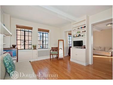 45 Tudor City Pl #901