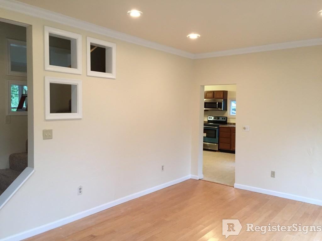 218 Lincoln St - Photo 3 of 12