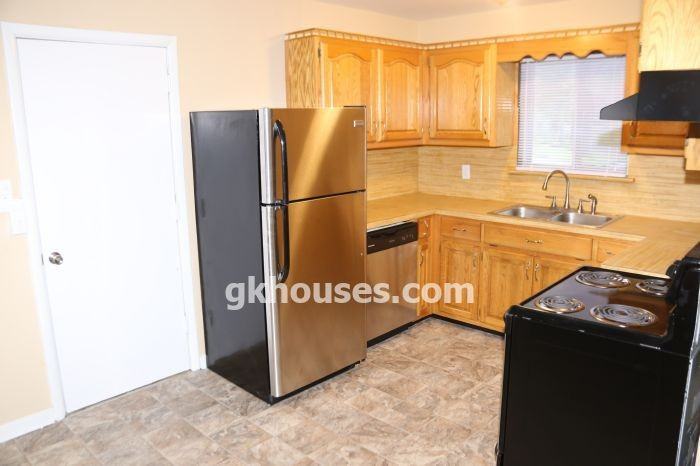 640 Roebuck Forest Dr - Photo 3 of 24