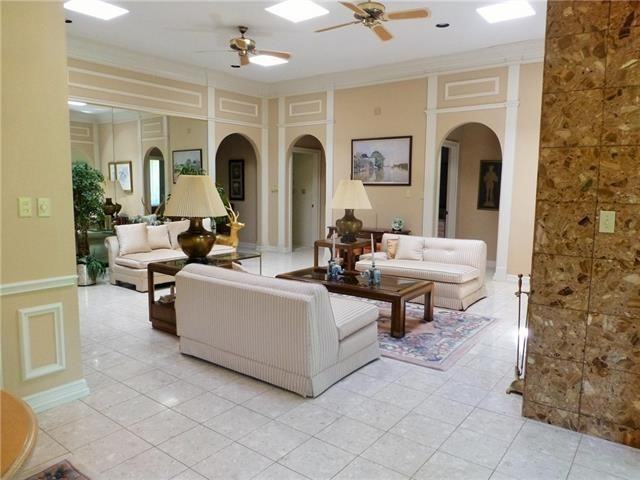 11600 Wind Creek Ct - Photo 3 of 36