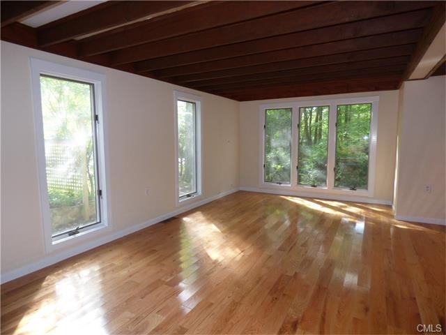 14 Candlewood Lake Dr - Photo 3 of 19