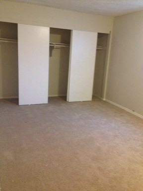 131 E Eldridge St - Photo 3 of 7