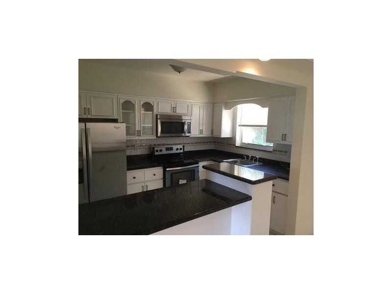 15211 NE 10th Ave - Photo 3 of 8