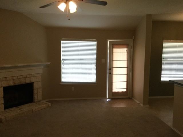 3725 Vista Greens Dr - Photo 3 of 4