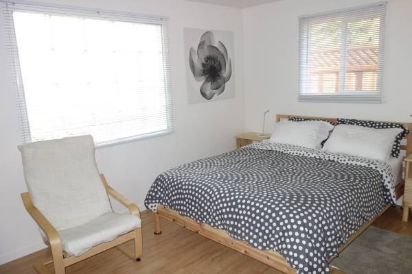 3168 South Ct - Photo 2 of 9