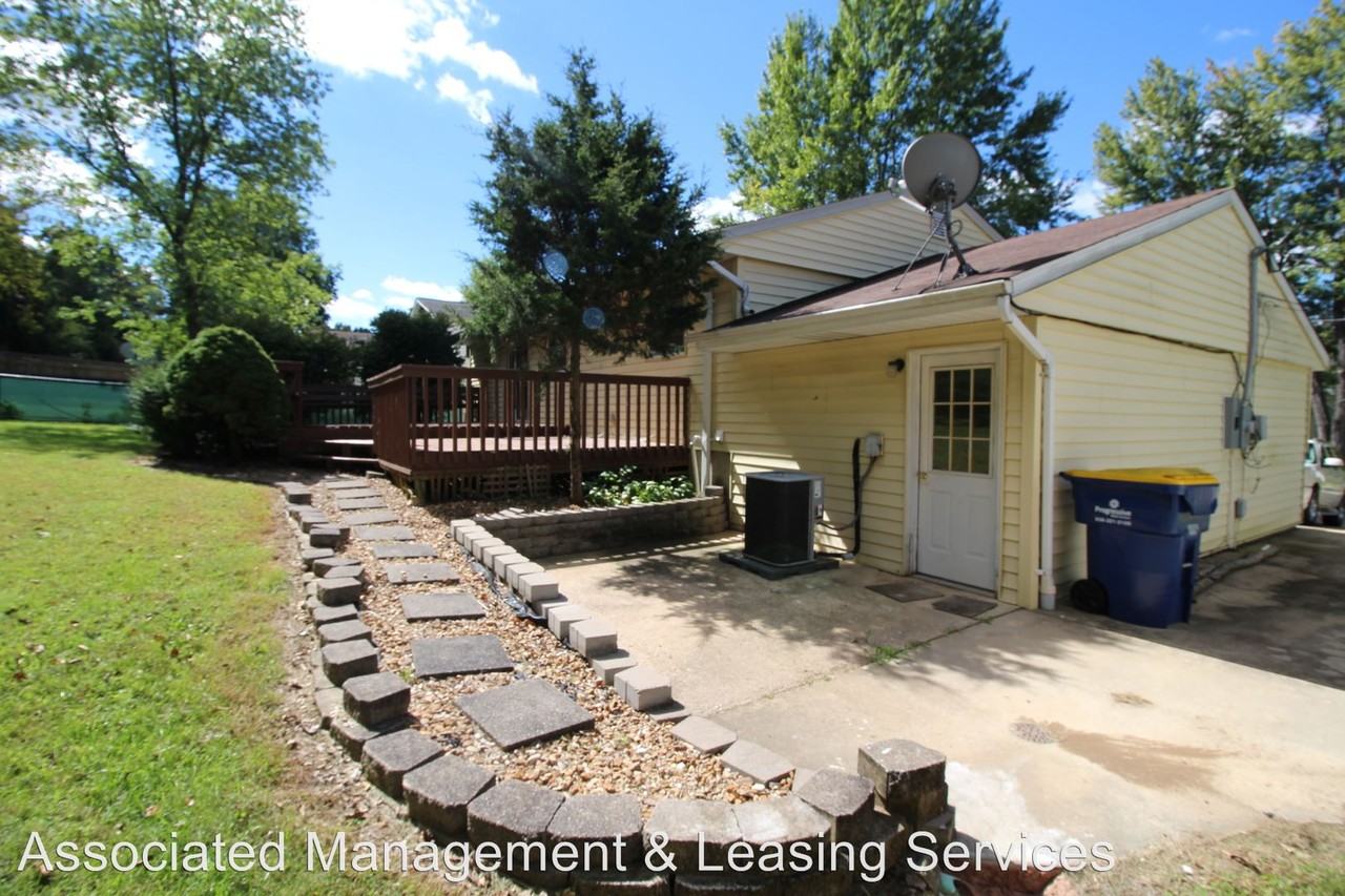 74 Kennedy St - Photo 3 of 11