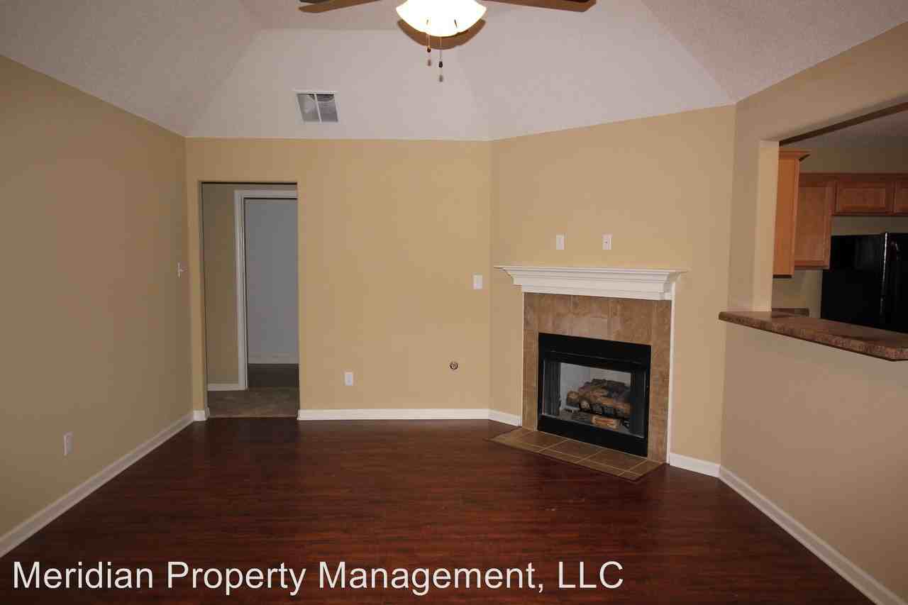 1039 Crayton Ridge Dr - Photo 3 of 9