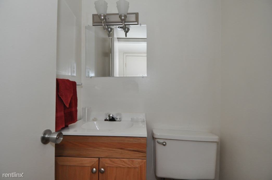 Shamrock Garden Townhomes - Photo 3 of 11