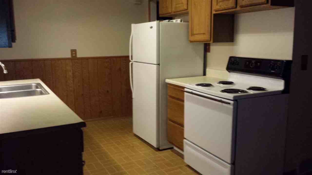 1706 Holly Way - Photo 3 of 13