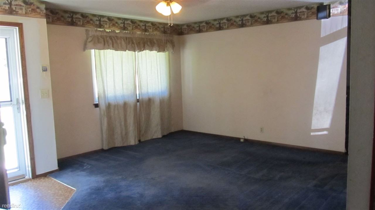 707 S Washington St - Photo 2 of 8