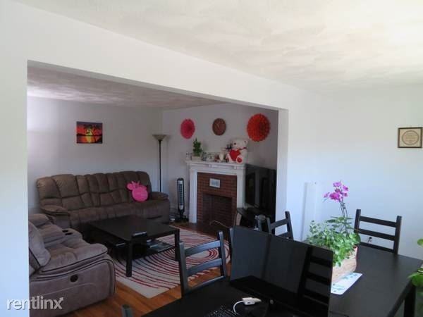 201 Trapelo Rd - Photo 3 of 12