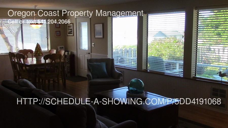 447 W 7th St - Photo 2 of 13