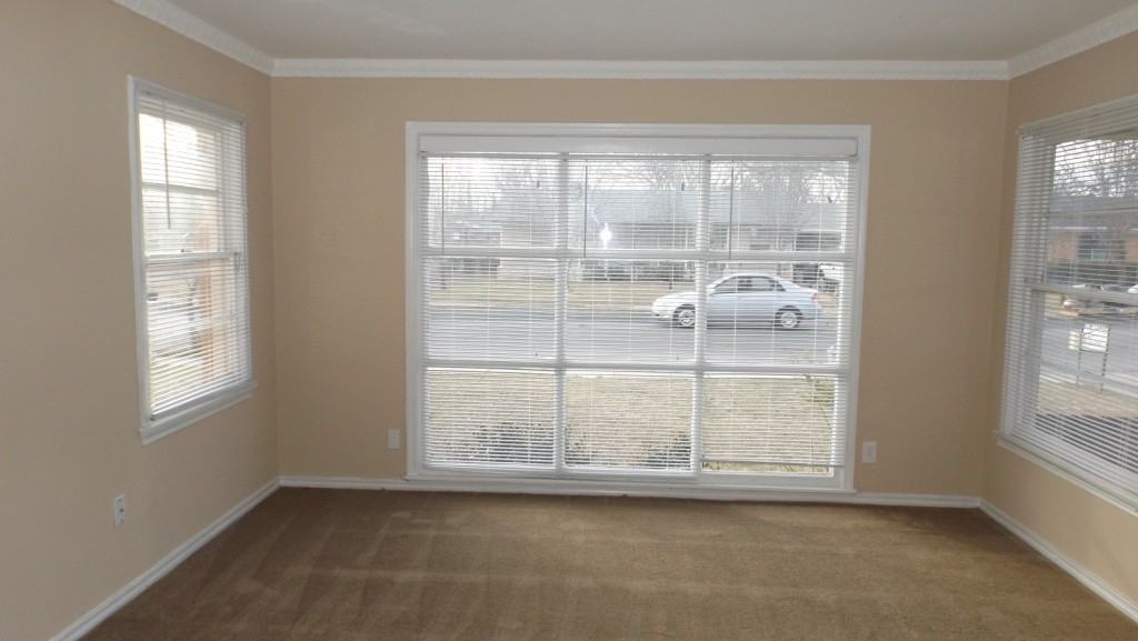 2324 Prichard Ln - Photo 3 of 18