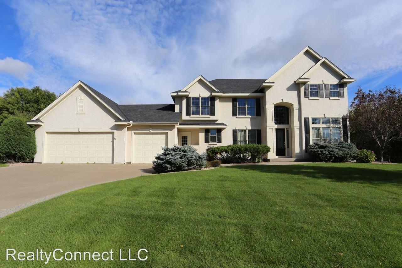 4085 Shorewood Trail - Photo 2 of 23