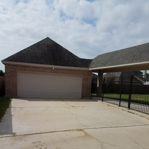 7915 Silverleaf St - Photo 2 of 12