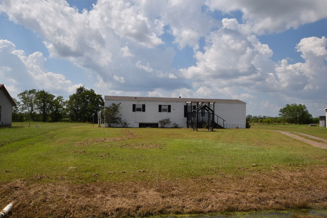 9204 Barn Stable Dr - Photo 2 of 11