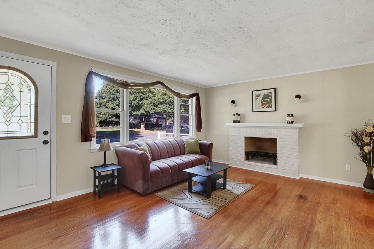2432 Cambridge Rd - Photo 3 of 23
