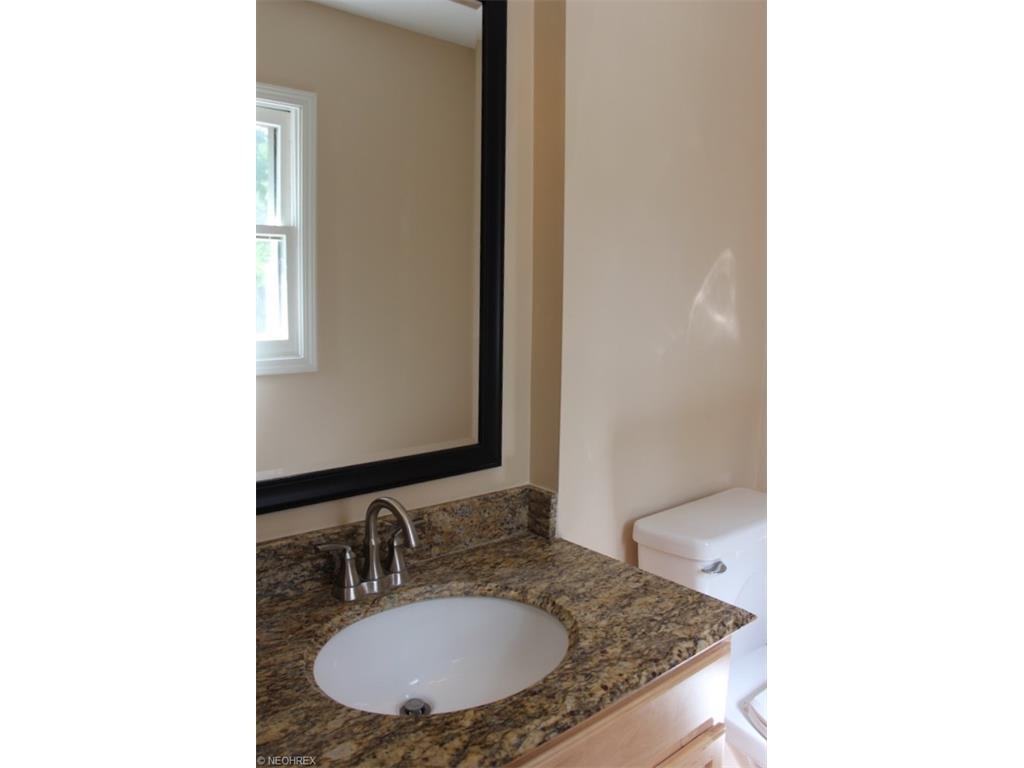 7577 Wake Robin Dr - Photo 3 of 27