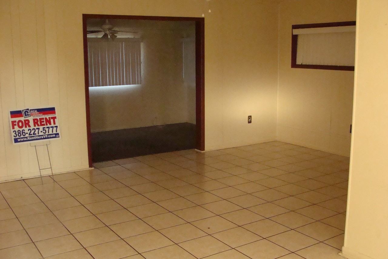 312 Prospect Ave - Photo 2 of 9