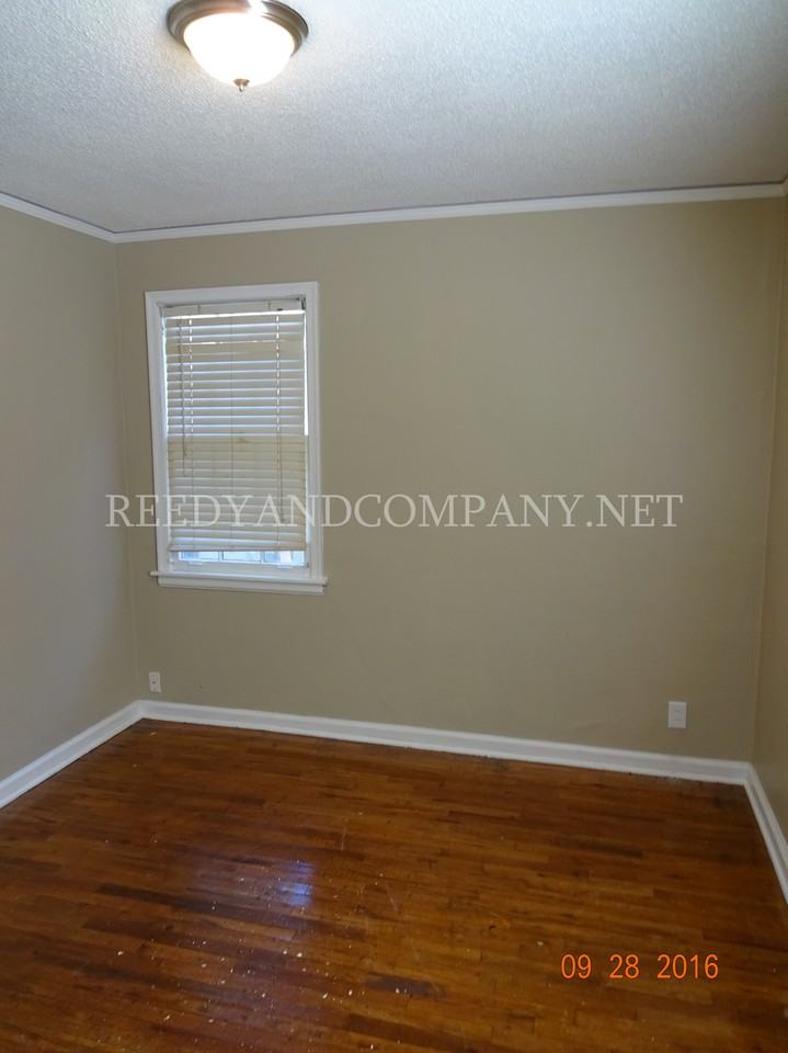 3519 Vernon Ave - Photo 3 of 11