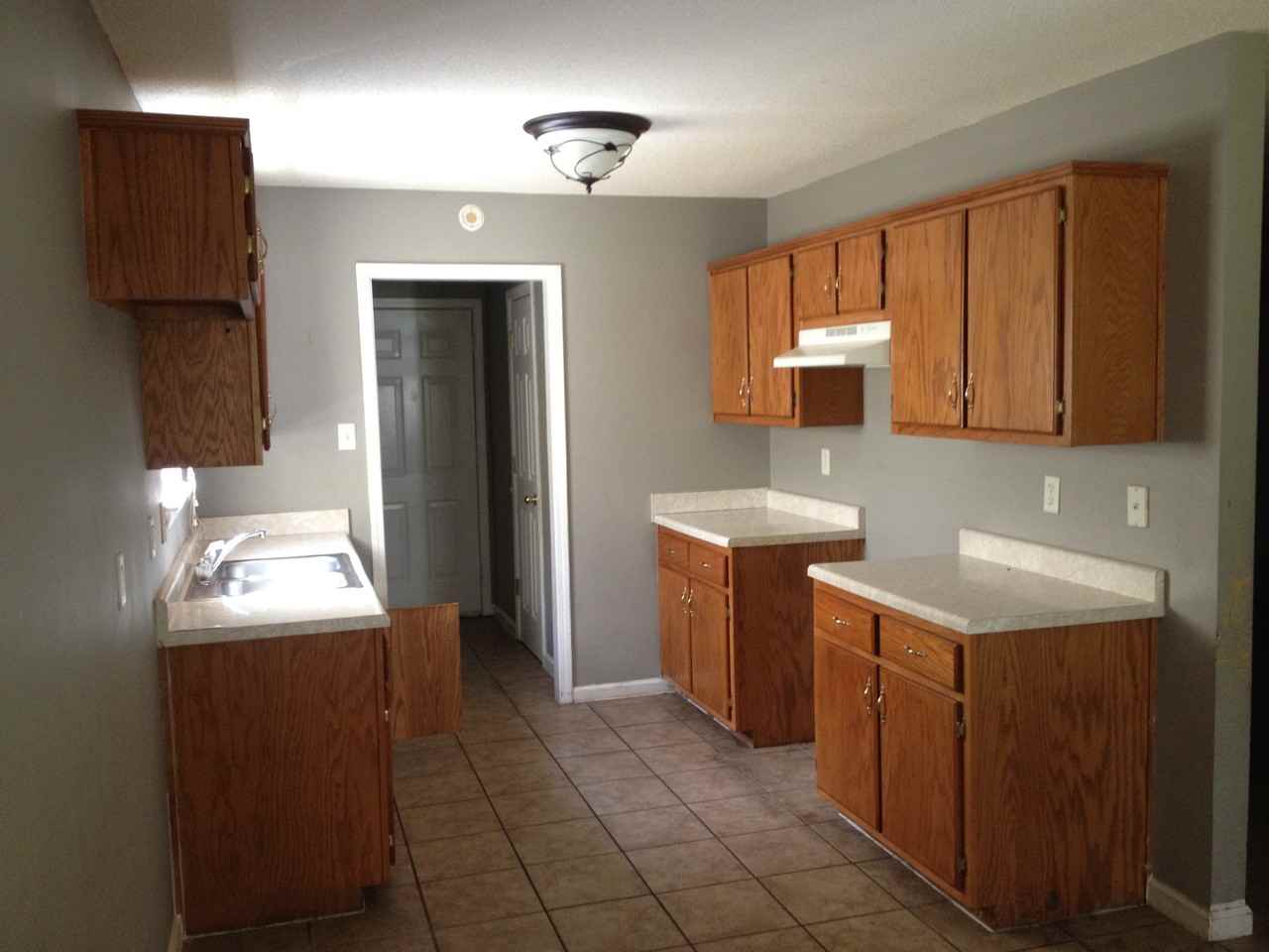 4591 Addington Dr - Photo 3 of 4