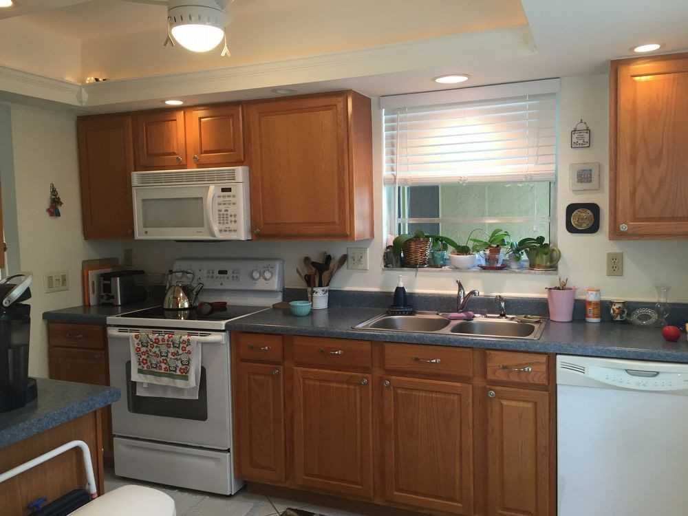 1211 Tallywood Dr - Photo 2 of 13