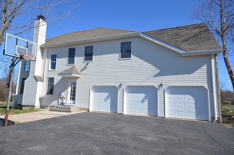 10 Wyckoff Rd - Photo 2 of 13