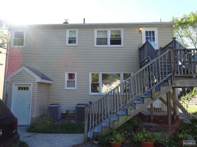 166 Paterson Ave - Photo 2 of 16