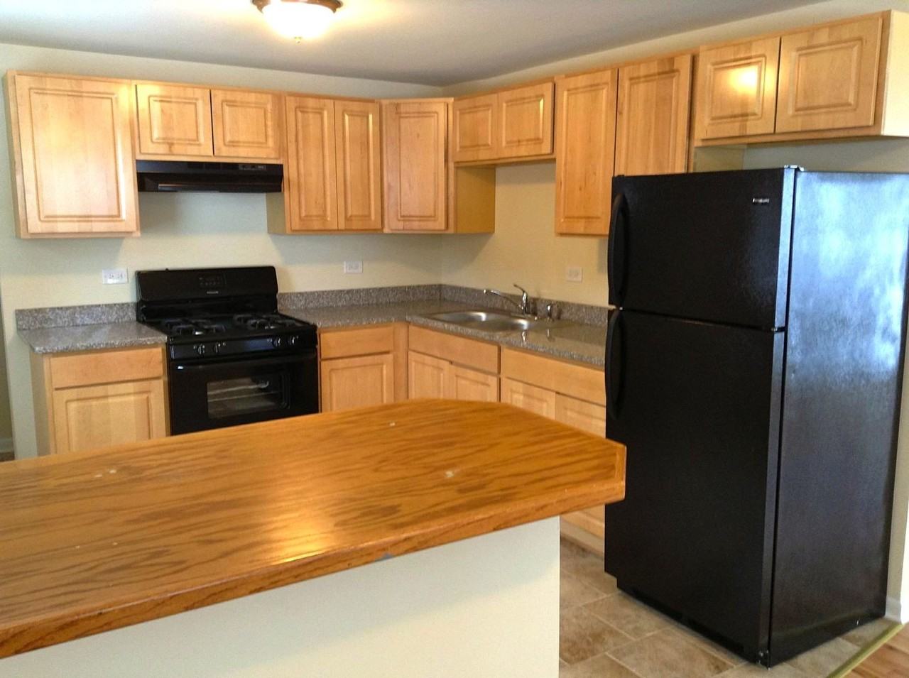 16830 Glen Oaks Dr - Photo 3 of 13