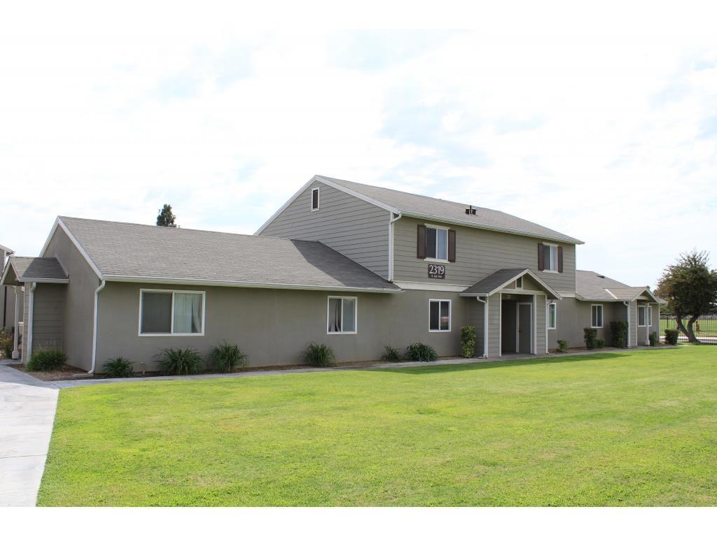 Martin Luther King Square - Photo 3 of 9