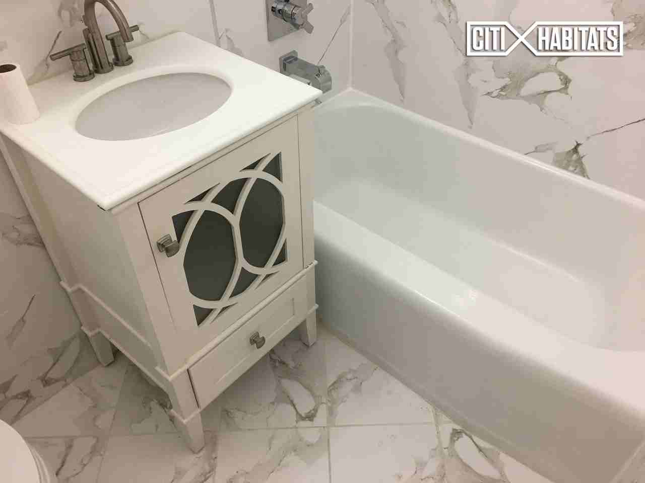 Gravesend Neck Rd #4K